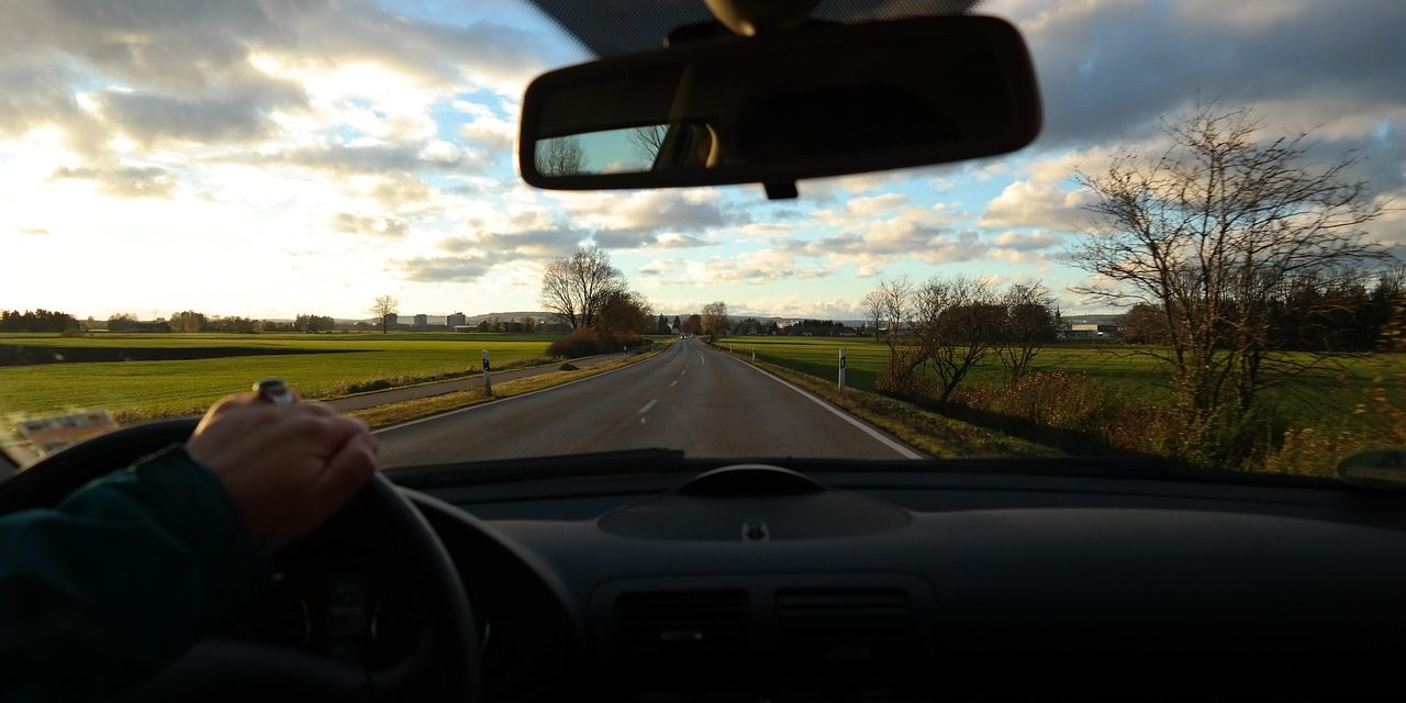 Plan for Success in 2026 With the Windscreen and Rearview Mirror